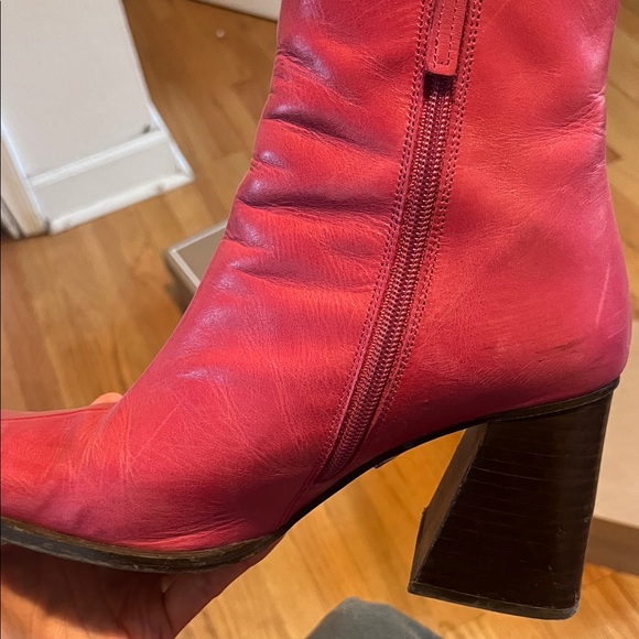 ALOHAS South Lipstick and Magenta Heeled Boots - Picture 5 of 7